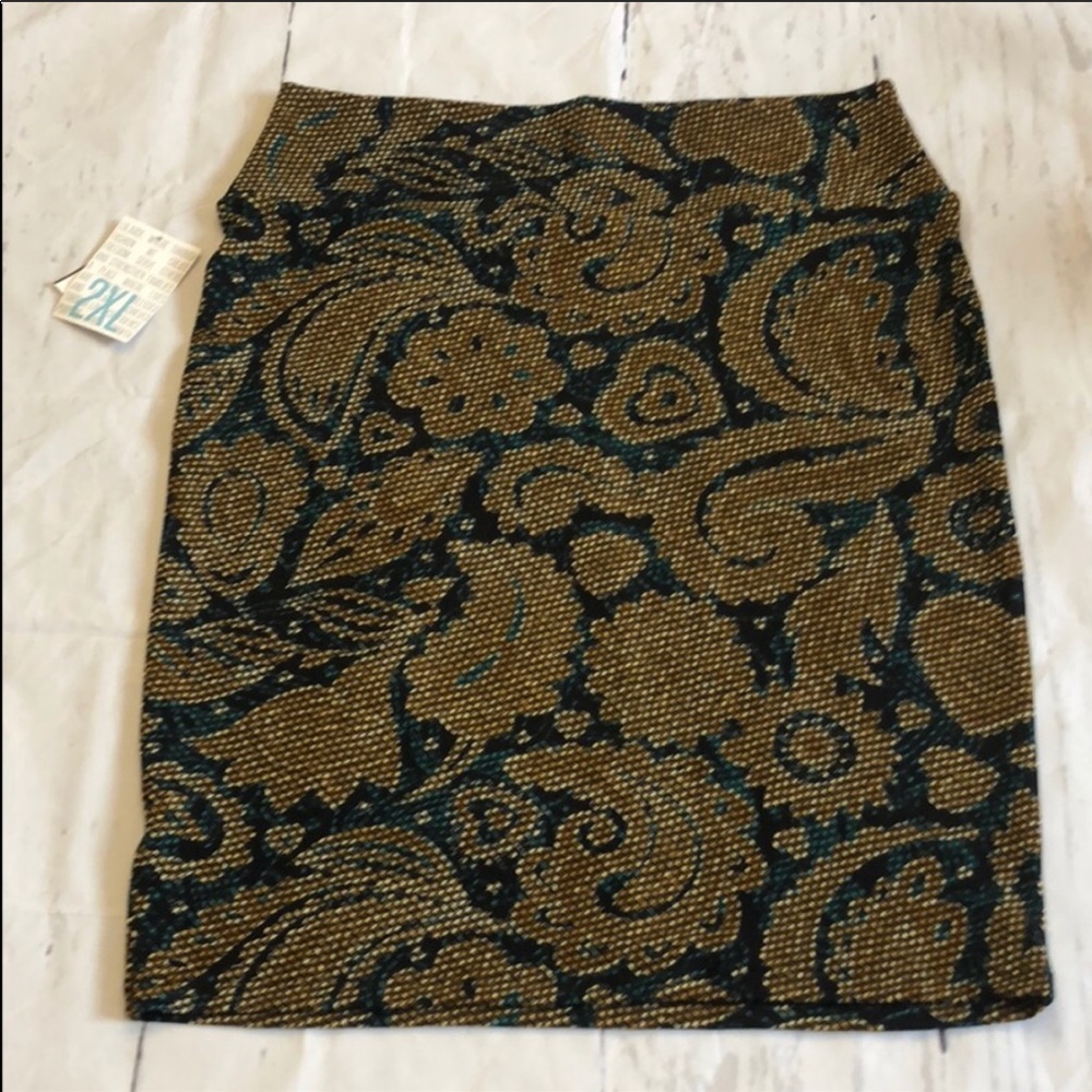 LuLaRoe 2XL Paisley Cassie 💕